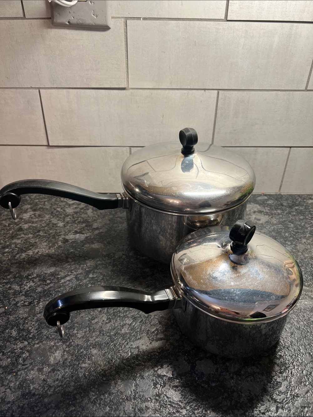 3qt and 1 qt Farberware Stainless Steel Saucepan Set with Lids - exc condition
